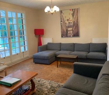 Beuzeville Casa | La Follette