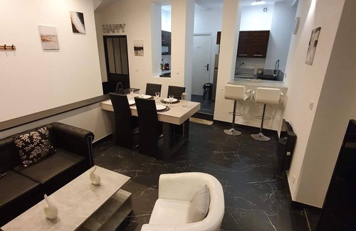 Rouen City Centre Apartamento | La Forteresse Jacuzzi-Sauna