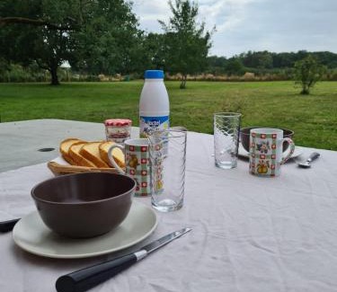 Chaumont-sur-Tharonne Cama Y Desayuno | La Fraise