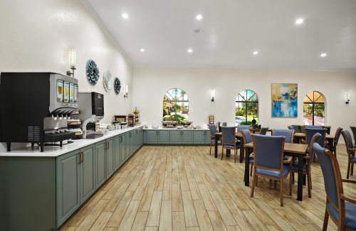 Yuma Hotel | La Fuente Inn & Suites