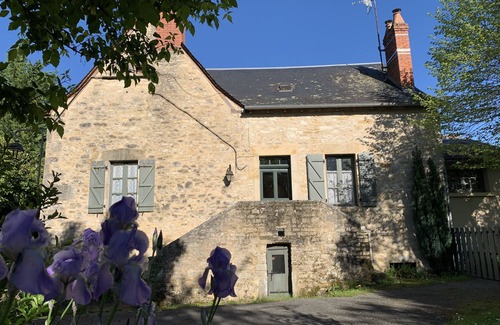 Salles-Courbaties Casa | La Gastine
