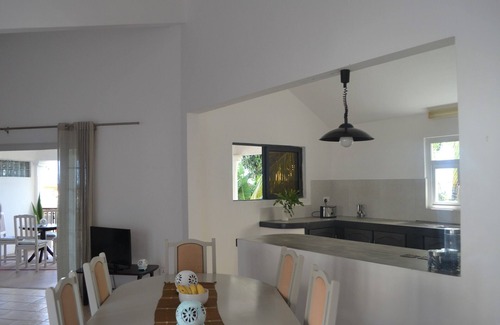 La Gaulette Casa | La Gaulette Espaciosa Casa adosada con piscina y vistas al mar