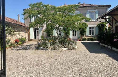 Confolens Casa | La Grange Terrou