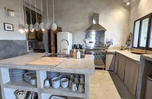 Les Cordiers Casa | La Grande Bergerie ⭐️⭐️⭐️, hogar contemporáneo y encantador en el corazón de Luberon