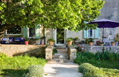 Nans-les-Pins Cama Y Desayuno | La Grande Maison De Nans