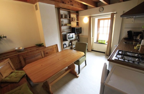 Olloix Cabaña | La Grange aux Ayres gîte "Chardon" 6 lugares