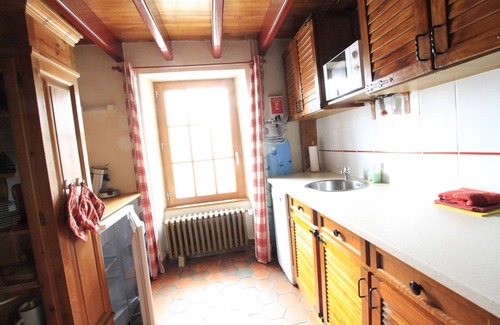 Olloix Cabaña | La Grange aux Ayres gîte "Cerise" 5 lugares