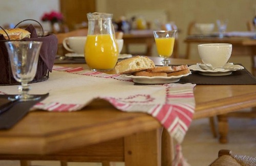 Meru Cama Y Desayuno | La Grange de Boulaines