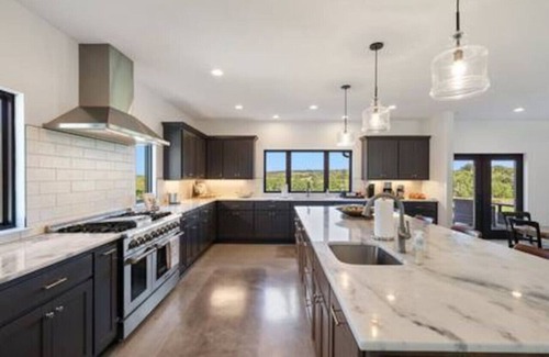 La Grange Casa | La Grange Modern Farmhouse, breathtaking views!