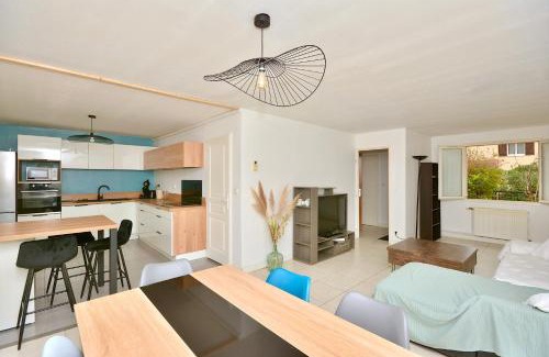 Decines-Charpieu Casa | La Halte Décinoise - Maison de avec jardin 103m2