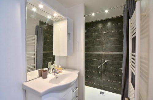 Decines-Charpieu Casa | La Halte Décinoise - Maison de avec jardin 103m2