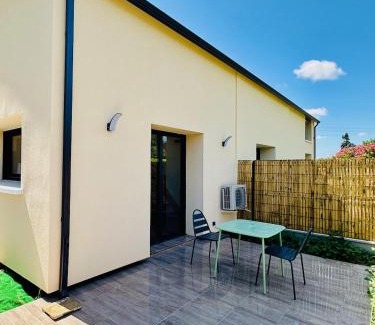 Montauban Apartamento | La Halte Occitane - Classé 3 étoiles - 1 chambre, parking, terrasse, tout inclus