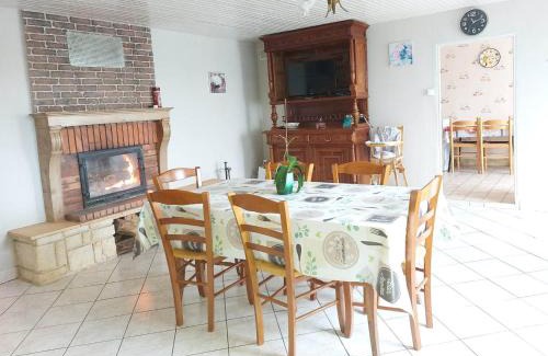 Poinson-les-Fayl Casa | La-Haut, gite-maison de vacances