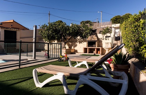 Valdelaguna Chalet De Esquí | La Higuera, en Valdelaguna, para 10/15 personas con Piscina