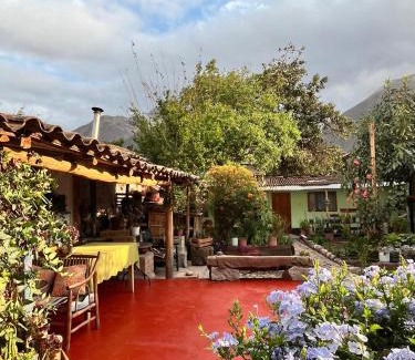 Urubamba Cabina | La Huerta Refugio