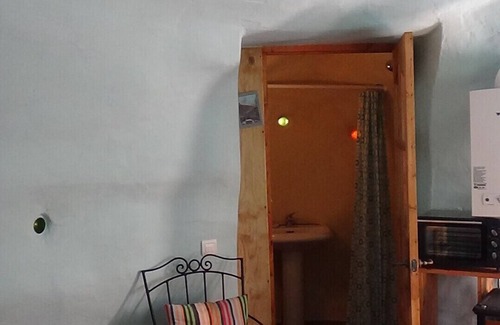 Zafarraya Casa | La Igloo en bosques de roble con piscina