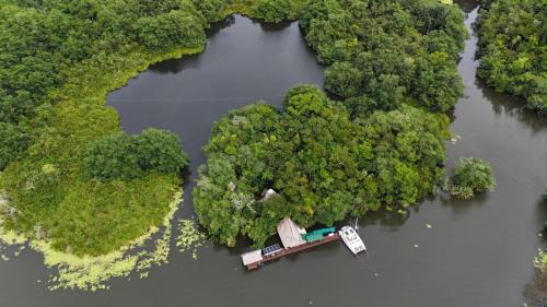 Livingston Hotel | La Isla Dulce