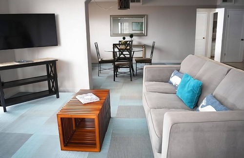 Village of La Jolla Hotel | La Jolla Cove Hotel & Suites, Spacious 2BR Oceanview Suite, Private Full Kitchen