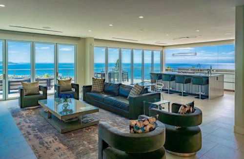 Muirlands Casa | La Jolla Paradise with Ocean Views Pool and Spa