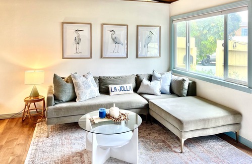 Village of La Jolla Cabaña | La Jolla Sea Cottage - walk to the beach and downtown
