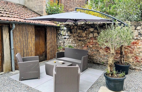 Montlucon Apartamento | La Jungle d'Orient ~ Comfort ~ Bicycle garage