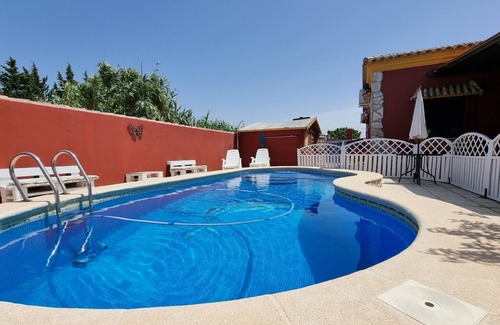 Chiclana de la Frontera Chalet De Esquí | La Kasuka, Chalet independiente con Piscina, Wifi