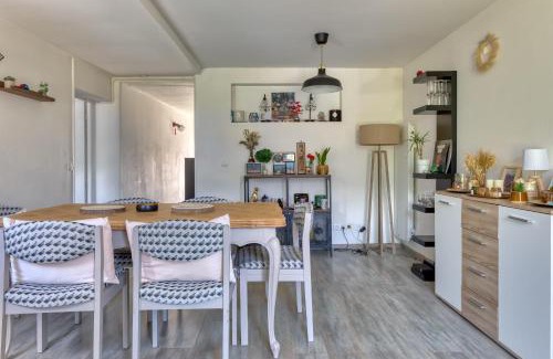Grand-Couronne Apartamento | La Kase Dali jolie maison de ville avec jardin