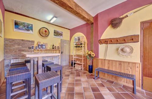 Viana Apartamento | La Kasilla de Viana by Clabao