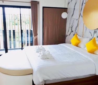 Downtown Krabi Cama Y Desayuno | La La Moon Krabi Poshtel'n' Pool