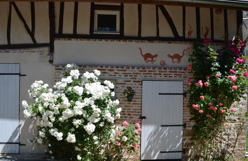 Lamarche-sur-Saone Cama Y Desayuno | La Licorne