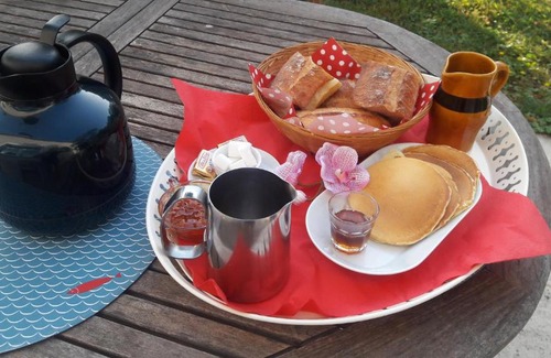 Lamarche-sur-Saone Cama Y Desayuno | La Licorne