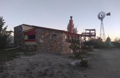 Marathon Casa | La loma del chivo Llc Stone Cottage alternative building