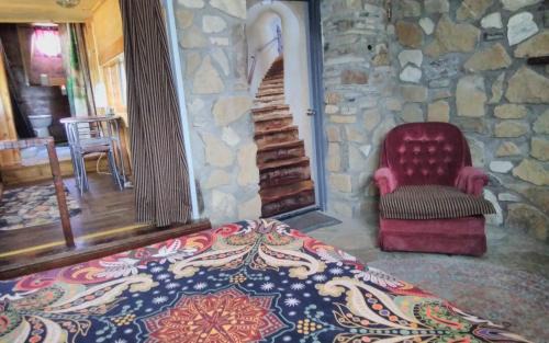Marathon Casa | La loma del chivo Llc Stone Cottage alternative building