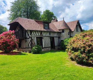 Quetteville Casa | La longère dans la prairie
