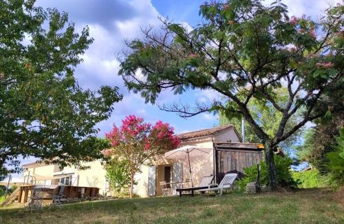 Saint-Meard-de-Gurcon Casa | La longère aux agrumes - gite piscine jardin-forêt
