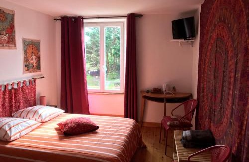 Cerisy-la-Foret Casa | La Longre