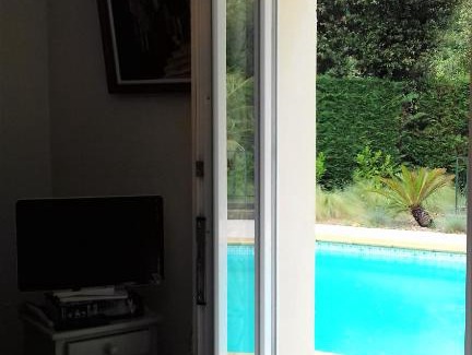 Roquefort-les-Pins Casa | La Louvetière