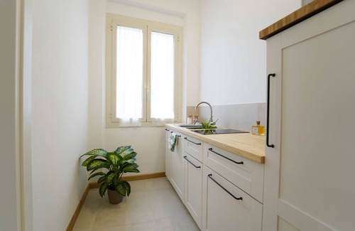Cagliari Apartamento | La Luna two-bedroom apartment with terrace in the center