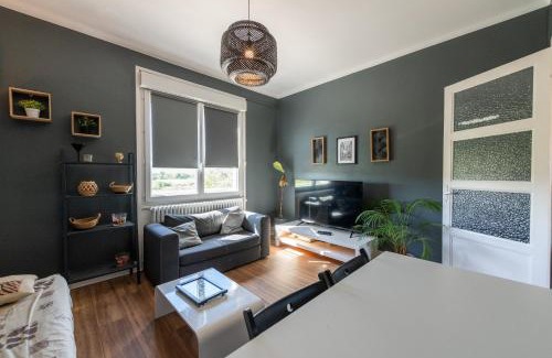 Grigny Apartamento | La LYONNAISE - Climatisation - Proche Lyon et commodités, Transports, Tout équipé