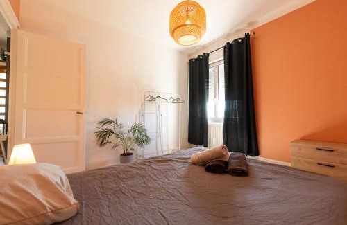 Grigny Apartamento | La LYONNAISE - Climatisation - Proche Lyon et commodités, Transports, Tout équipé