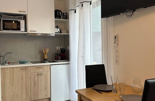 Saint-Vincent-de-Mercuze Apartamento | La Maisonnette and its garden in Chartreuse