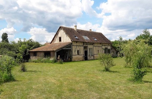 Beauchamps-sur-Huillard Casa | La Maison de Julien a reunion in the heart of nature