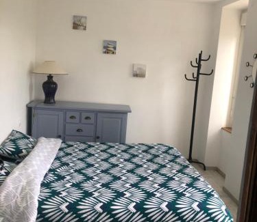 Saint-Hilaire-du-Harcouet Casa | La maison du lac