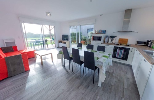 Les Moitiers-d'Allonne Casa | La Maison des dunes, sleeps 7, close to the sea