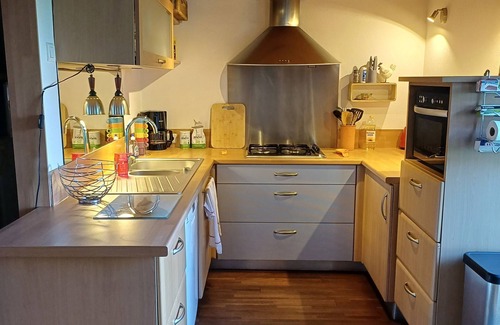 Rosporden Casa | La Maison au Cœur de la Forêt. Maison Cosy, Avec Cheminée, au Cœur D'un Bois