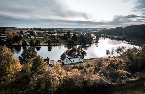 Chemille-sur-Indrois Cama Y Desayuno | La Maison au bord du Lac