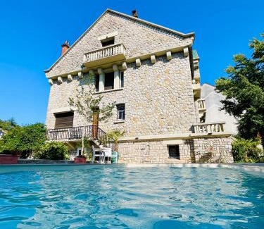 Espalion Casa | La Maison au toit vert
