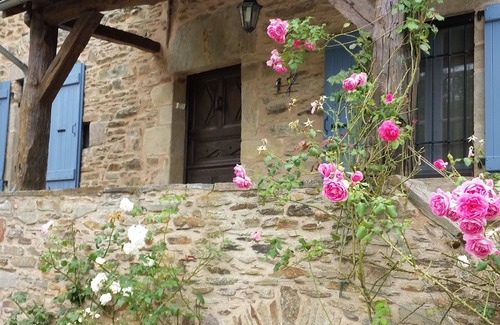 Druelle Balsac Casa | La Maison aux Volets Bleus