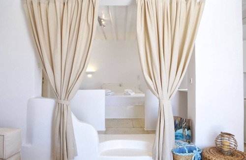 Agios Stefanos Casa | La Maison Blanche
