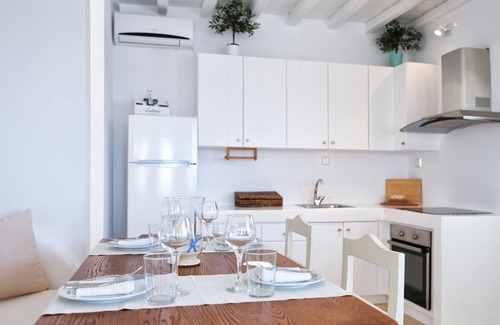 Agios Stefanos Casa | La Maison Blanche